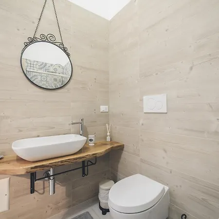 לינה וארוחת בוקר Amphitrite B&B 2*