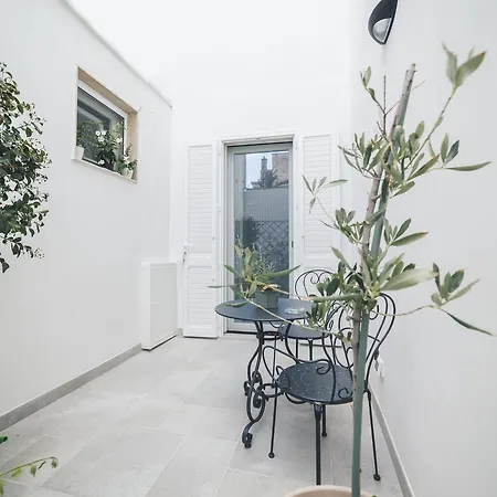 Amphitrite B&B לצ'ה