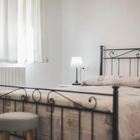 ベッド・アンド・ブレックファスト Amphitrite B&B 2*